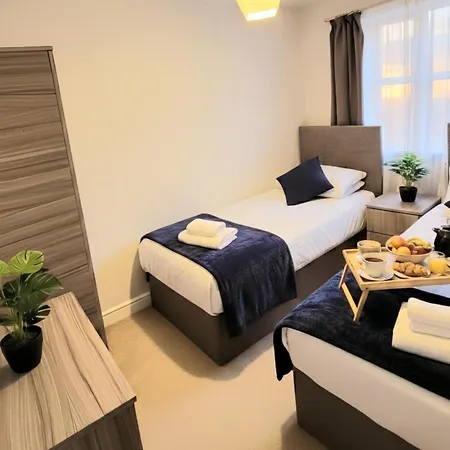 4br Contractor House Sleeps 9 Parking Nyaraló Bristol