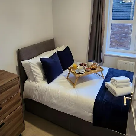 4br Contractor House Sleeps 9 Parking